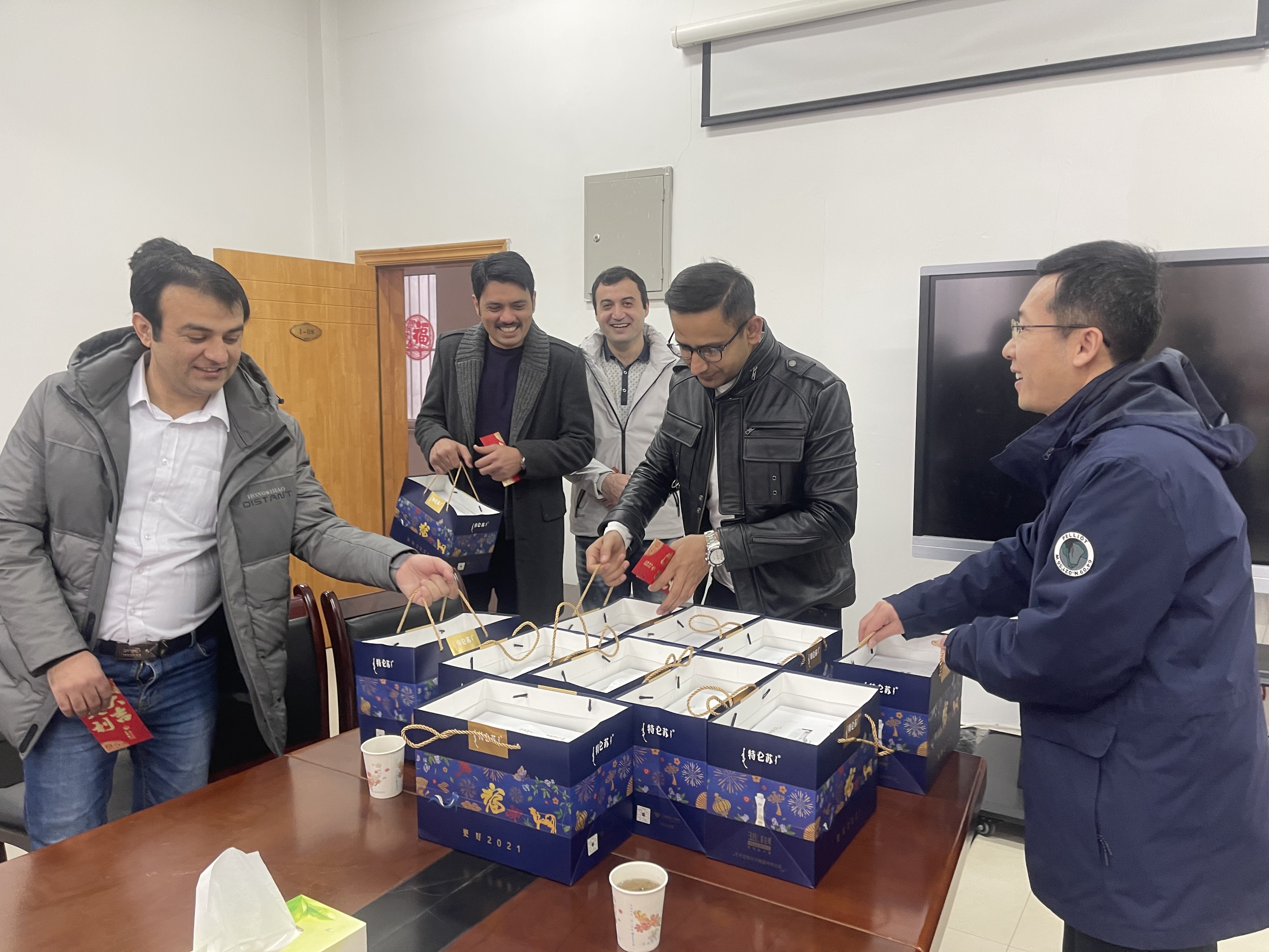 b2379d0b432b4664a40dec1b5f5402cb.jpg b2379d0b432b4664a40dec1b5f5402cb.jpg